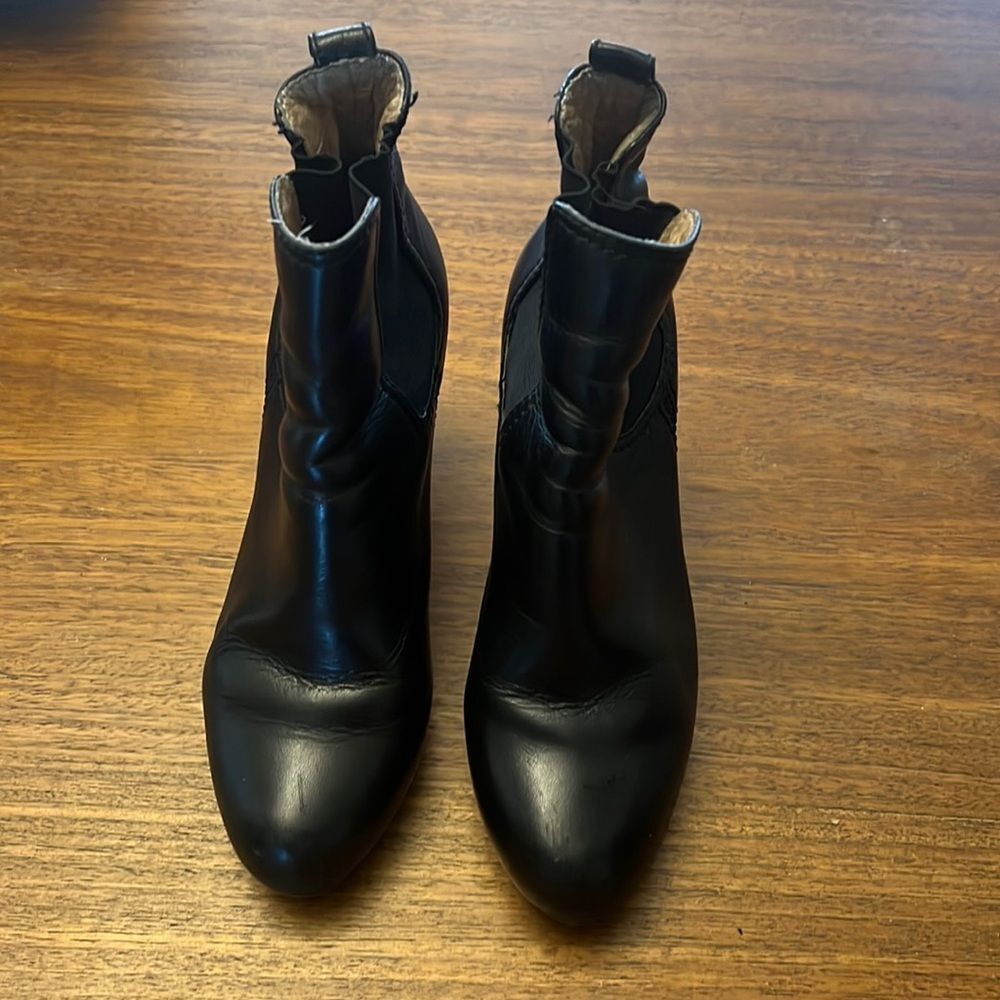 Frye Miranda Chelsea boots